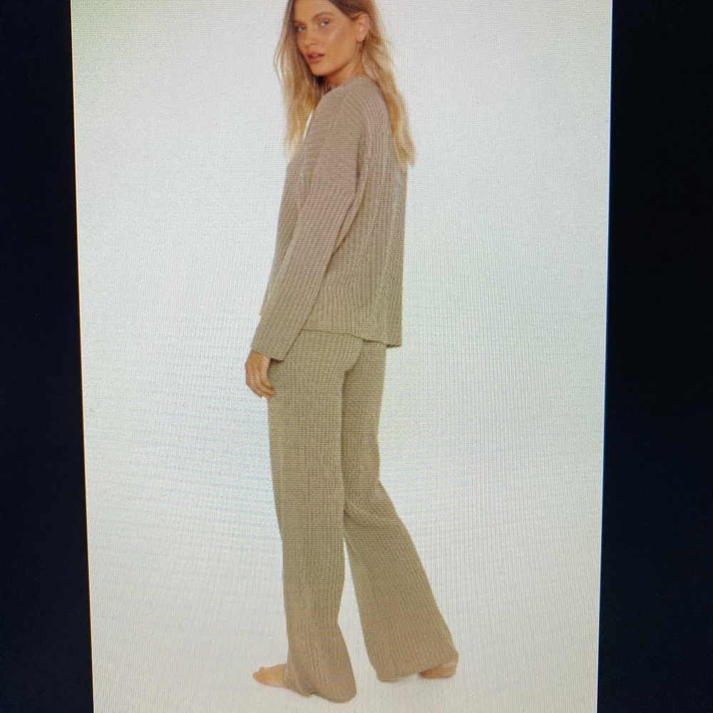 Loungewear set : Sweater and pants lounge set